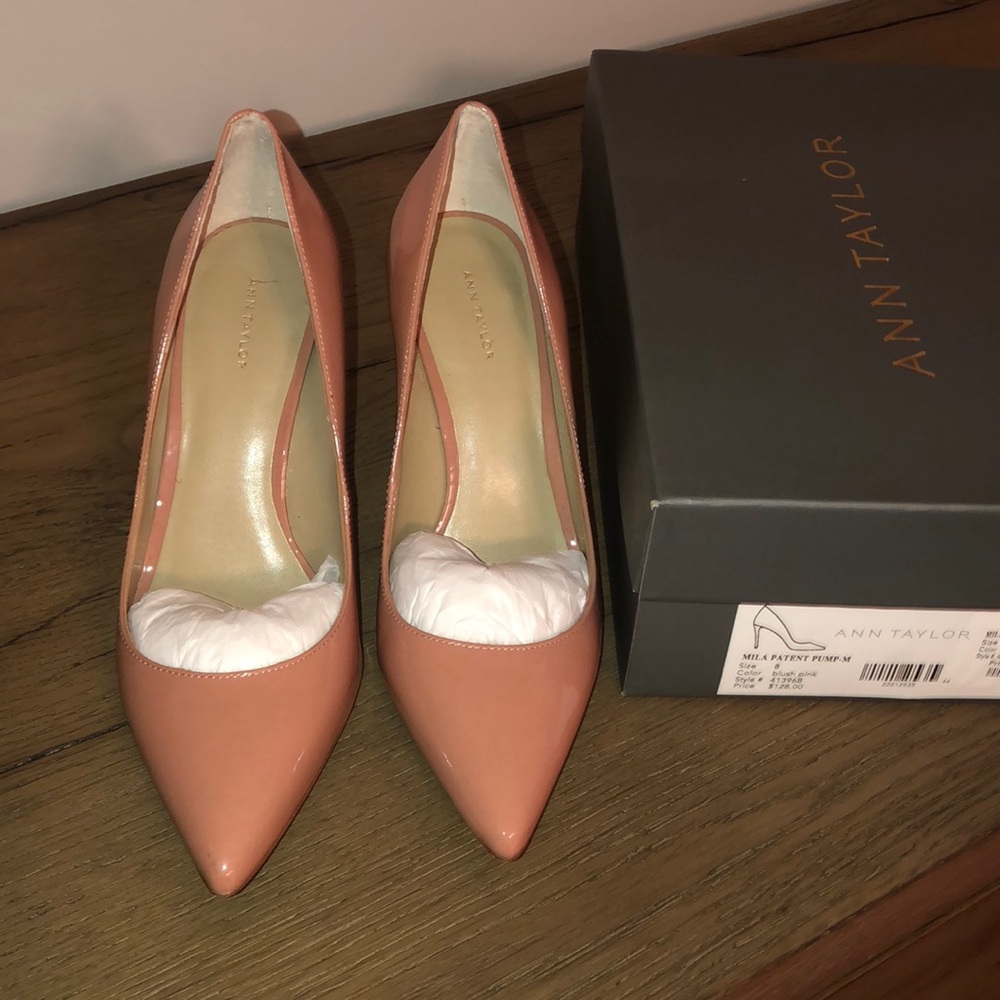 Like New. Worn once. Patent leather  (blush tone)